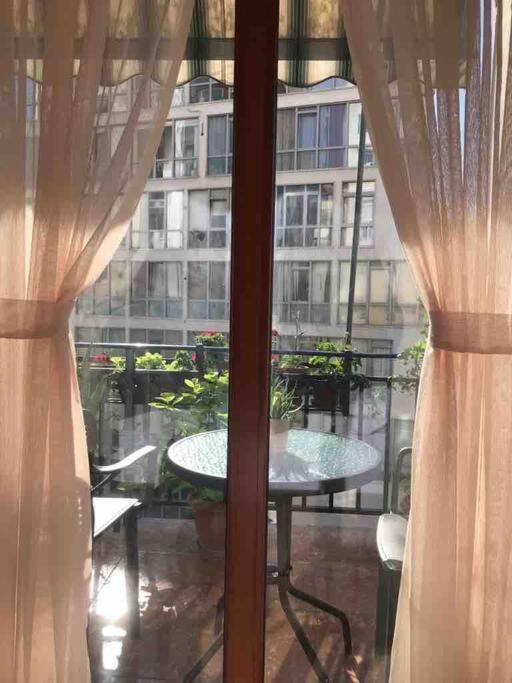 Mimosa'S Apartment With Lovely Balcony تيرانا المظهر الخارجي الصورة